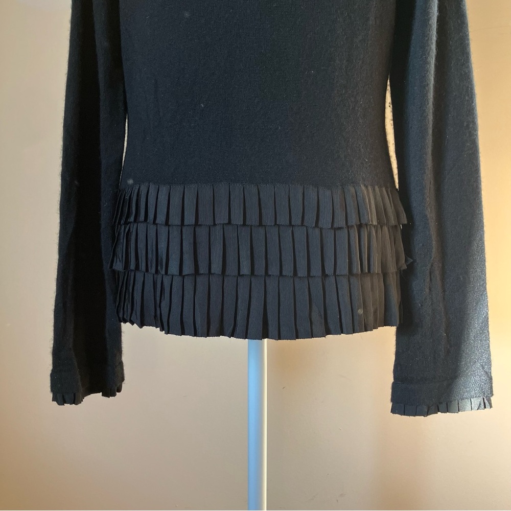 Cashmere by Bloomingdale’s Black Ruffled Cardigan Sweater size Medium - Picture 6 of 8